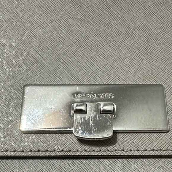 Michael Kors gray purse - Picture 2 of 11